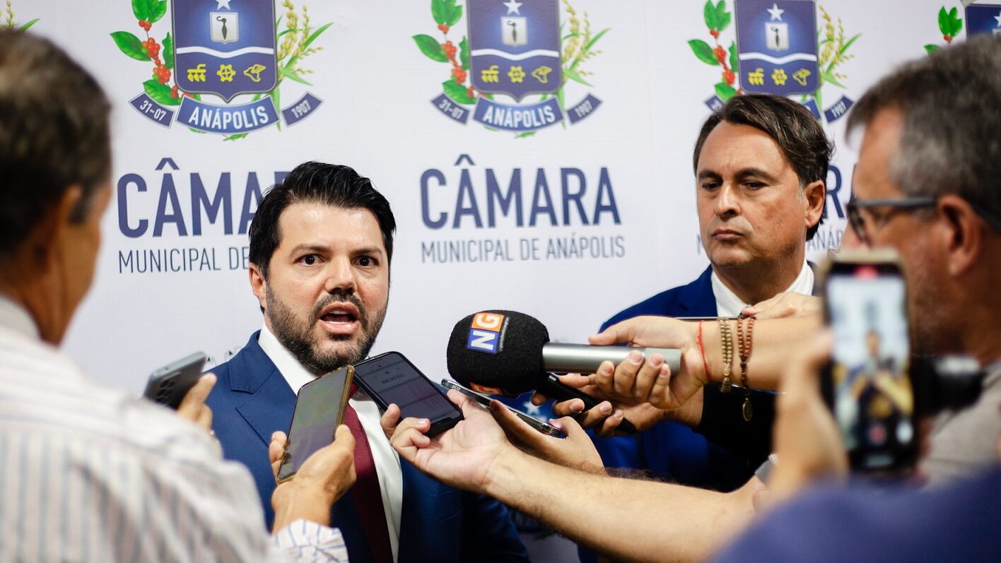 Jean Carlos desiste da liderança do prefeito na Câmara