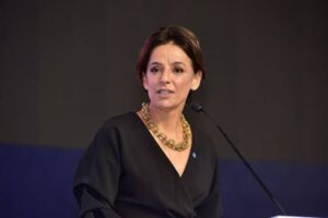 Ana Paula Rezende deixa o MDB e se filia ao PL, sendo anunciada como pré-candidata a vice-governadora de Goiás, após desentendimentos com o partido