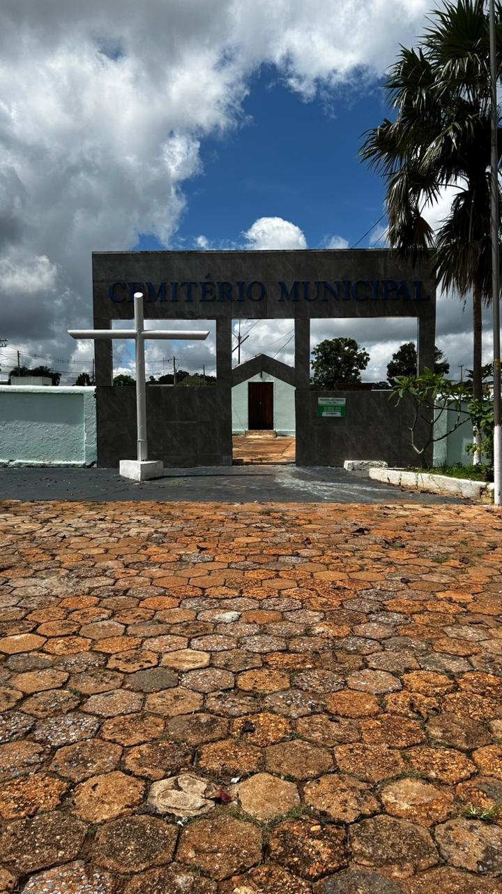 Descarte inadequado de materiais de exumação no Cemitério Municipal de Bonfinópolis gera investigação policial