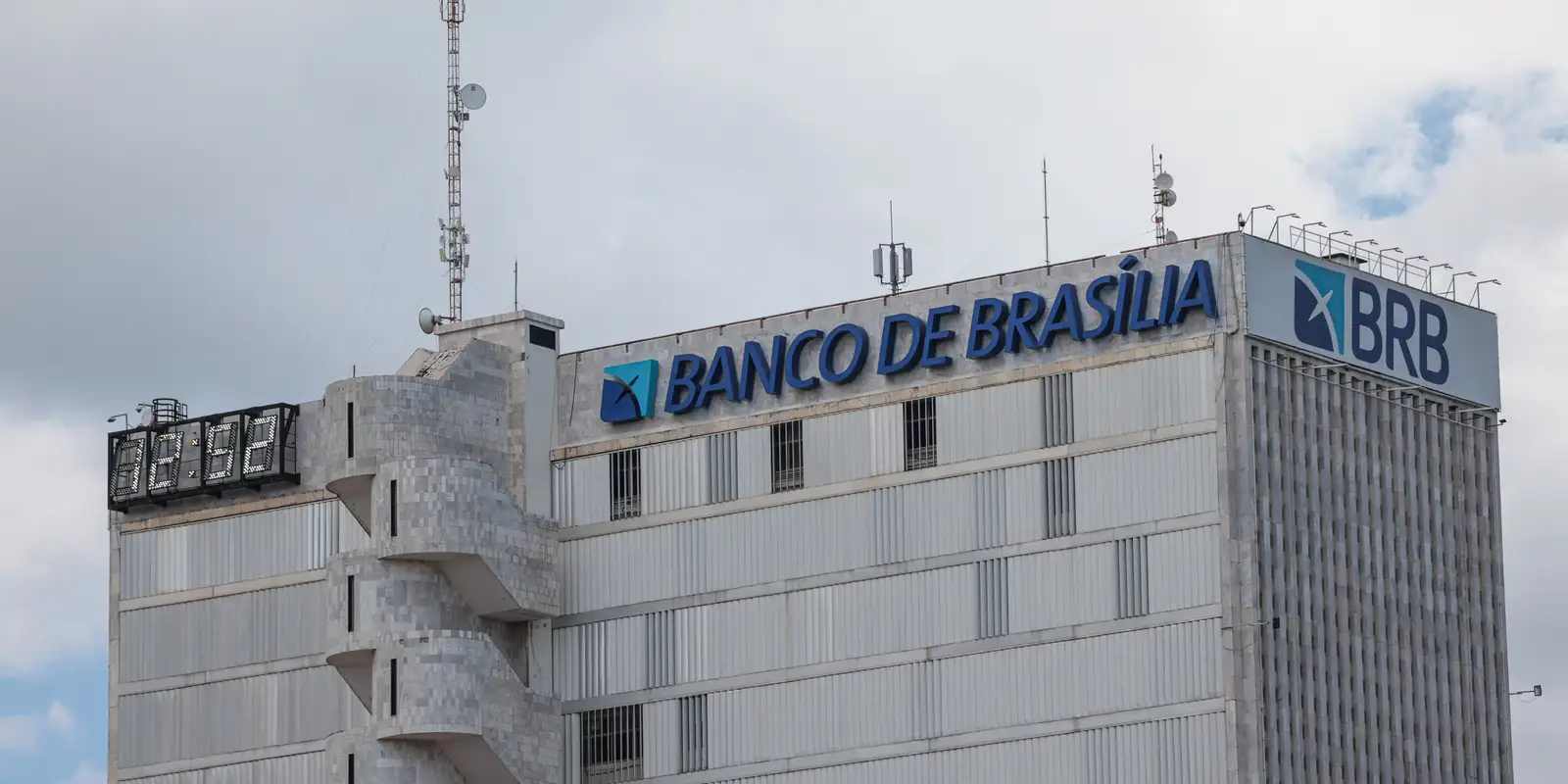 Deputados analisam projeto que autoriza aporte de até R$ 6,6 bilhões no BRB; Banco Central exige provisionamento que pode chegar a R$ 8 bilhões