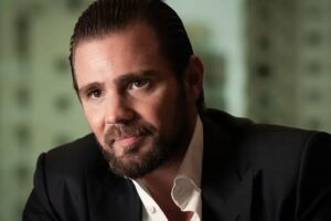 Celular de sócio do Banco Master preso na Operação Compliance Zero gera preocupação entre políticos de PT e PL por possível divulgação de mensagens