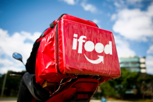 Julgamento pode proibir pedido mínimo no iFood e impactar 460 mil restaurantes e pequenos negócios que dependem do delivery no Brasil