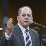 Gugu Nader troca de partido na reta final da janela e se filia ao PSDB com apoio de Marconi Perillo