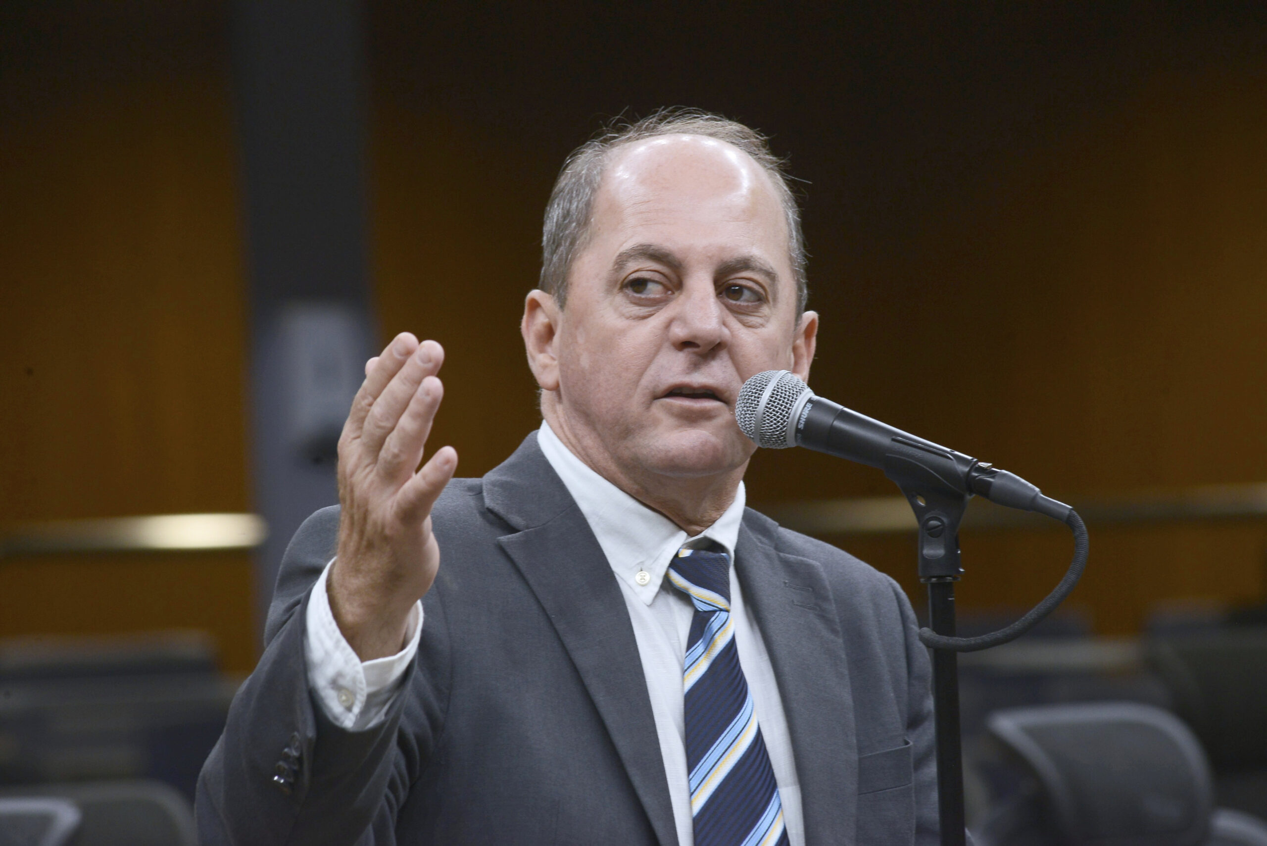 Deputado Gugu Nader se filia ao PSDB na reta final da janela partidária, com apoio de Marconi Perillo e após deixar a base governista em Goiás