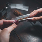 Brasil entra em lista com 10 países apontados como fontes de químicos para drogas, diz relatório dos EUA