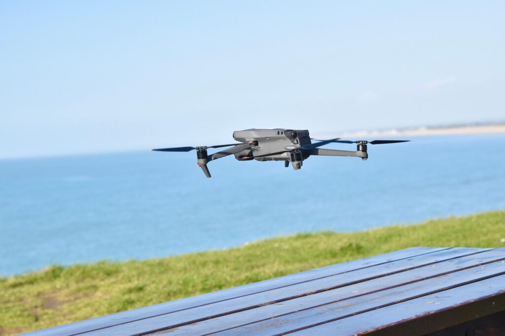 Cuba amplia arsenal com mais de 300 drones e tensão com EUA cresce após alerta da CIA