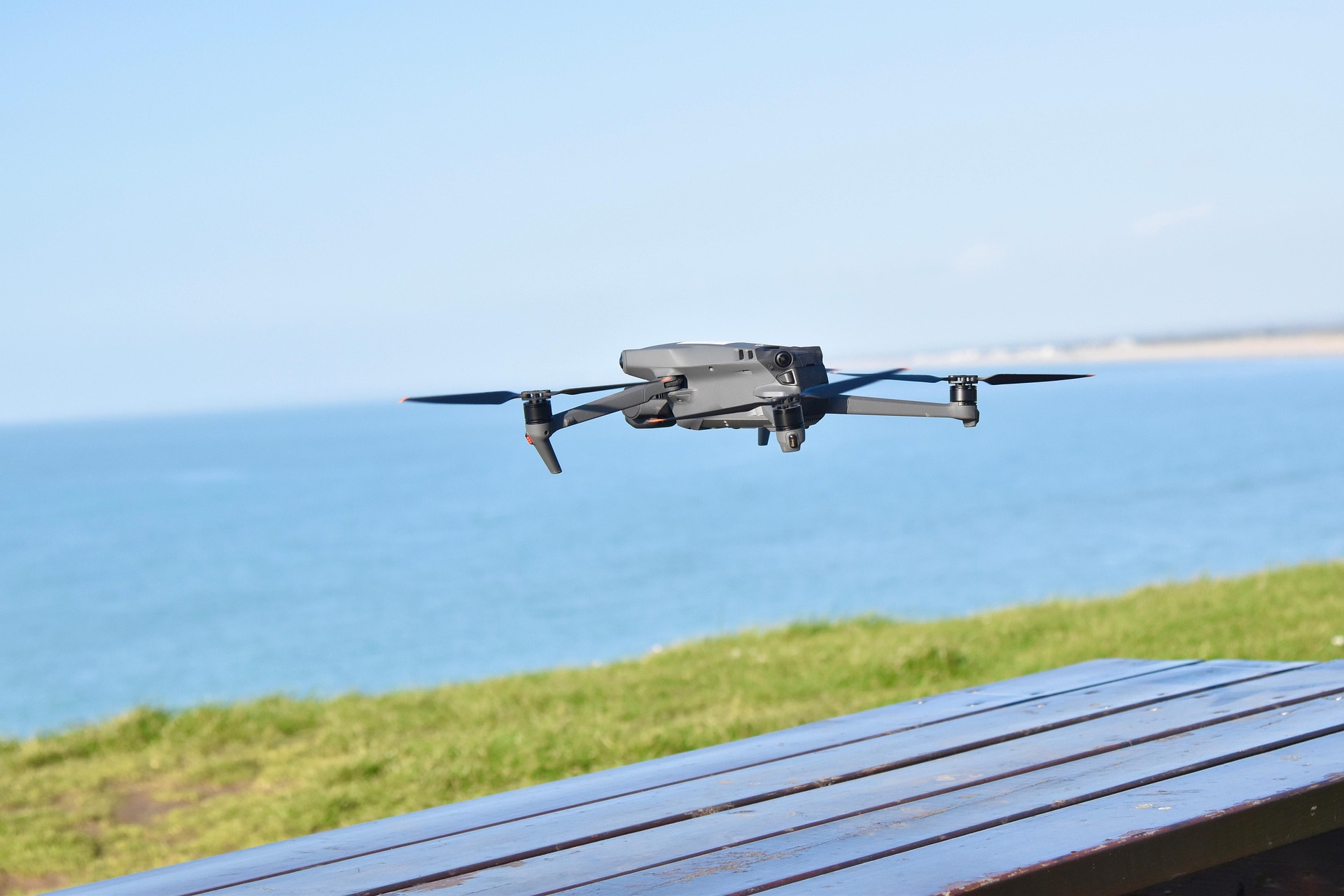 Cuba amplia arsenal com mais de 300 drones e tensão com EUA cresce após alerta da CIA