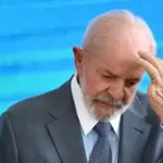 Lula confunde números ao falar sobre jornada de trabalho e cita “6×2” em discurso em Manaus