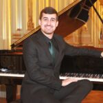 Orgulho de Goiás, Andrey Lopes retorna a Goiânia para formar novos pianistas