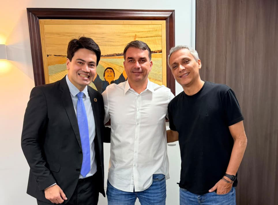 Com apoio de Flávio Bolsonaro e Gayer, Igor Franco pode ser o deputado federal da direita mais votado em Goiás