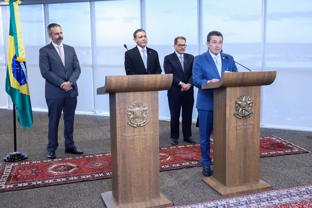 TCU entrega ao TSE lista de responsáveis com contas julgadas irregulares