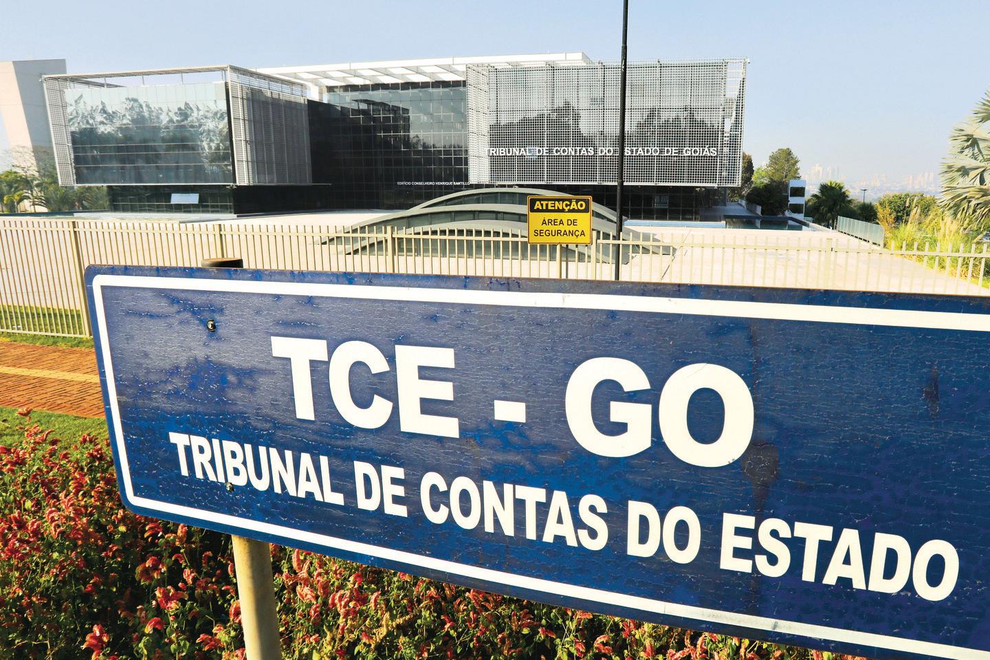 Concurso público: TCE-GO abre inscrições para vagas com salário de R$ 11,8 mil
