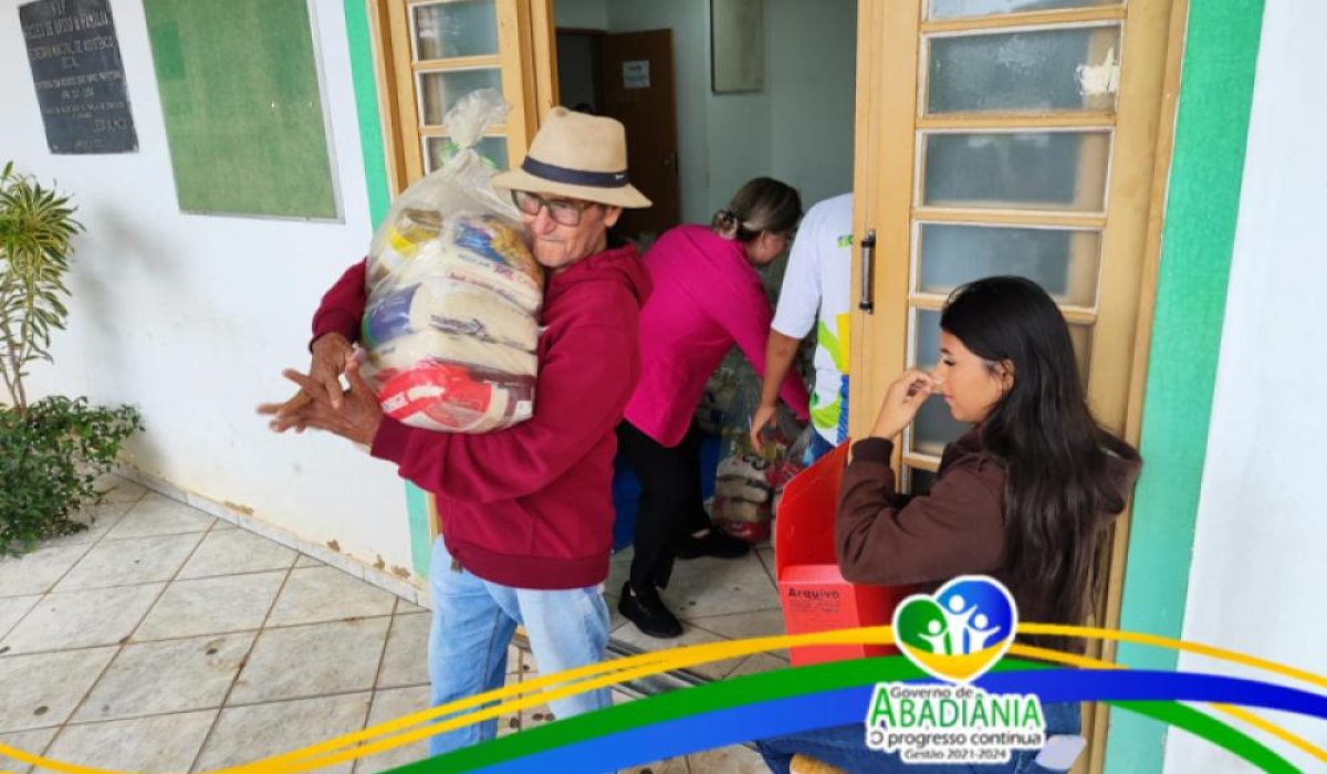ABADIÂNIA - Entrega de Cestas Básicas no aniversário 71 anos