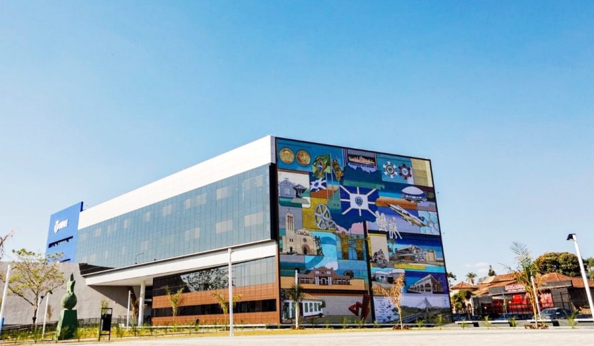 Centro-Administrativo-Adhemar-Santillo-2