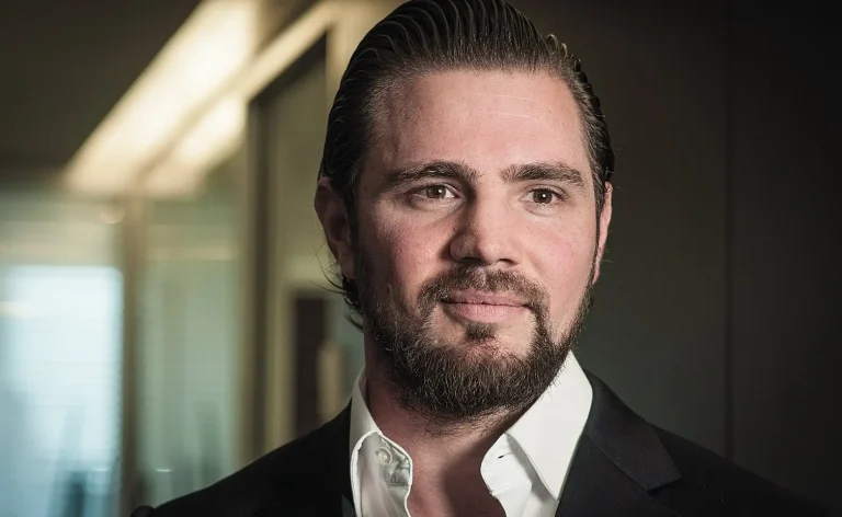 Polícia Federal rejeitou a proposta de delação de Daniel Vorcaro, ex-dono do Banco Master, após investigadores apontarem omissões em relatos e citarem emenda de R$ 1 milhão ligada ao FGC.