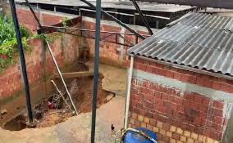 Decretada calamidade pública após temporal e destruição em santo antonio do descoberto