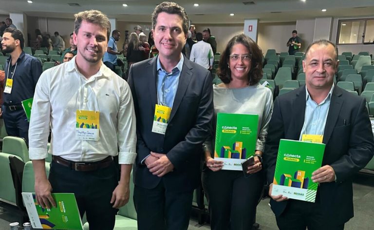 NOVO GAMA - Prefeito Carlinhos do Mangão destaca atuação no “Conecta Prefeitos” em Goiânia