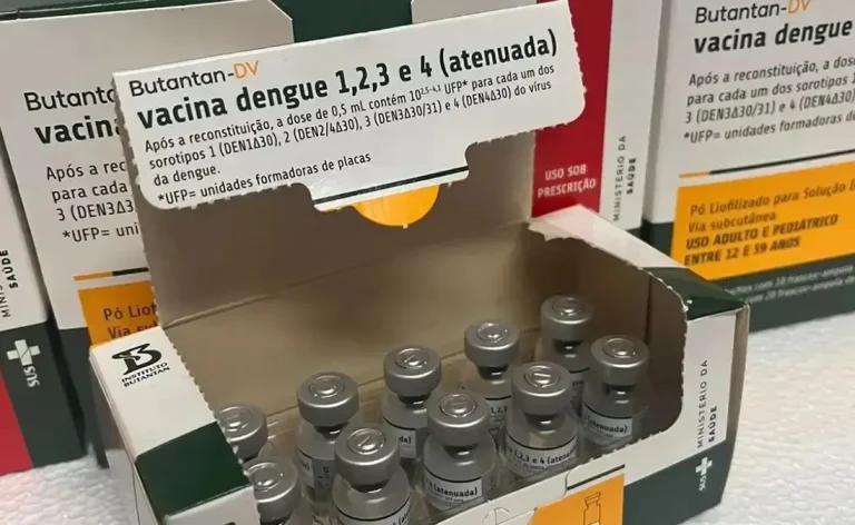 Enquanto a vacina do Instituto Butantan passa por investigação, a Qdenga continua sendo aplicada normalmente (Foto: reprodução)