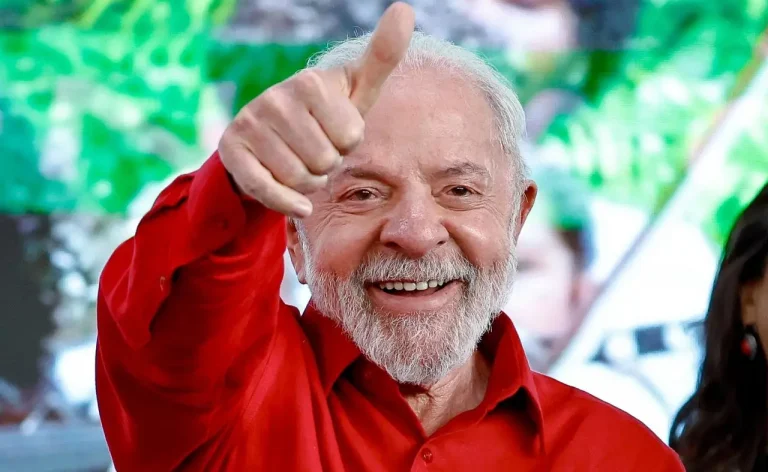 Lula suspende benefício dos aposentados por quase 6 meses e acumula fila de 740 mil