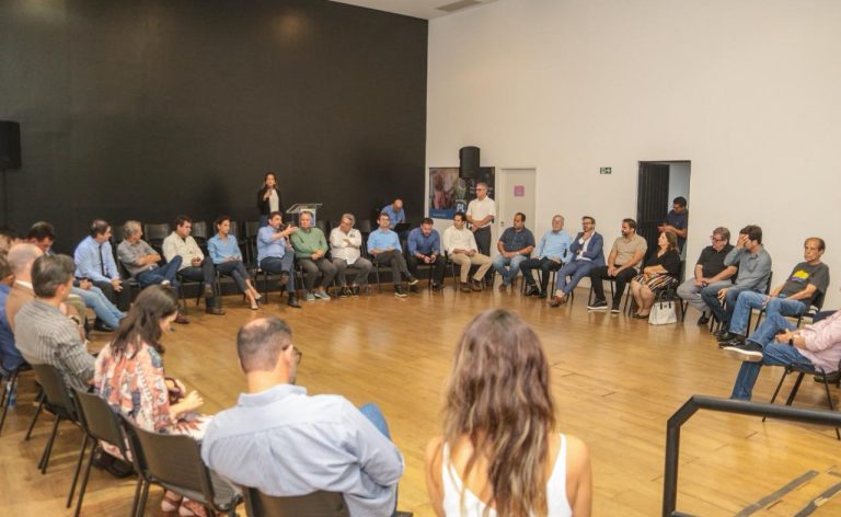 Wilder Morais se reuniu com médicos em Goiás para discutir propostas voltadas ao fortalecimento da saúde pública, valorização da carreira médica e criação de um grupo de estudos para melhorias no setor.