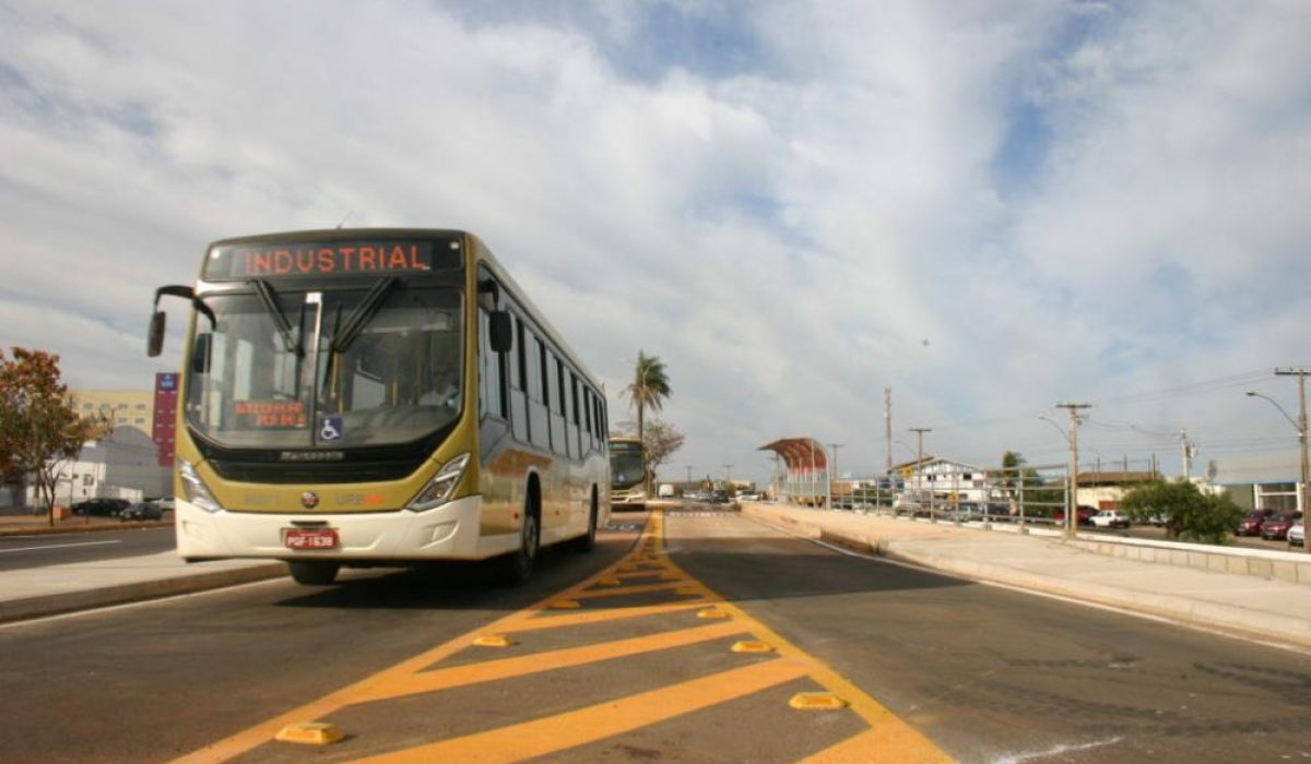 corredor-de-onibus