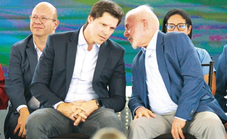 Daniel Vilela (MDB) e Lula (PT): Daniel foi vice-líder do MDB na Câmara dos Deputados. Sendo um dos principais aliados da Presidente Dilma Rousseff (PT)