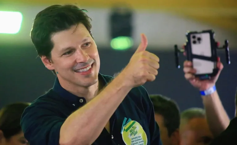 Evento com 3 mil pessoas marca pré-candidatura de Daniel Vilela em Goiás e intensifica disputa política com críticas à oposição