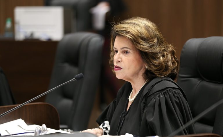 Elizabeth assume o TRE-GO até 2028 com foco em transparência, inovação e incentivo à participação feminina na política em Goiás.