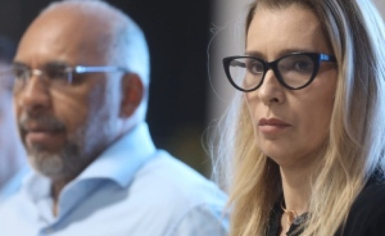 A secretária municipal de Saúde, Cynara Mathias, ao lado do Prefeito Rogério Cruz.