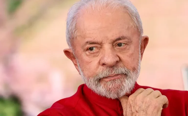 Pesquisa nacional aponta rejeição de 47% ao presidente Lula entre eleitores que o conhecem e revela alto nível de familiaridade da população com o chefe do Executivo