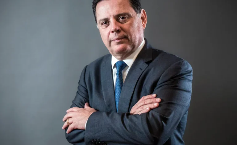 Marconi Perillo intensifica articulações para disputar o governo de Goiás e busca vice ligado ao agro, em meio a desafios políticos e montagem de chapa ao Senado.